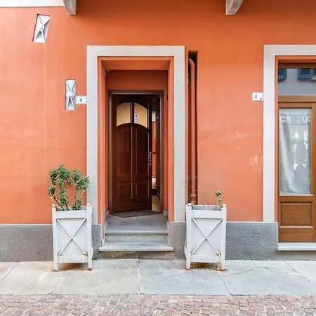 Casa Di Nana Centro Storico * Alba (Piedmont)